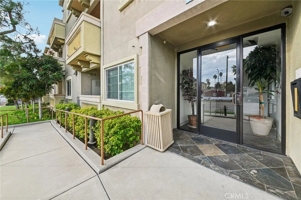 1437 Lomita Boulevard 319, Harbor City, California 90710 home-pic-33