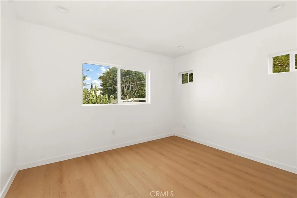 642 E Fairview Boulevard, Inglewood, California 90302 home-pic-53