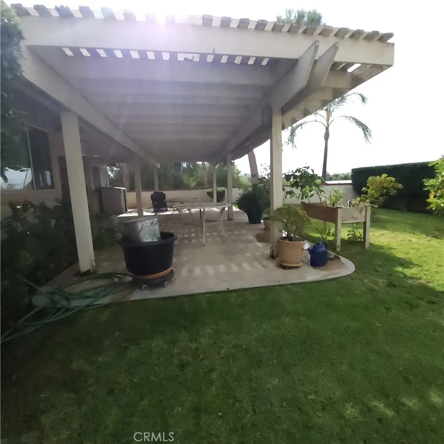 2011 Rachelle, Escondido, California 92025 home-pic-24