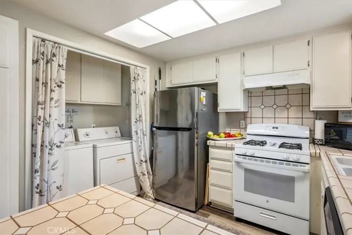 1321 N Bradley 20, Santa Maria, California 93454
