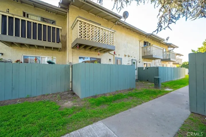1321 N Bradley 20, Santa Maria, California 93454
