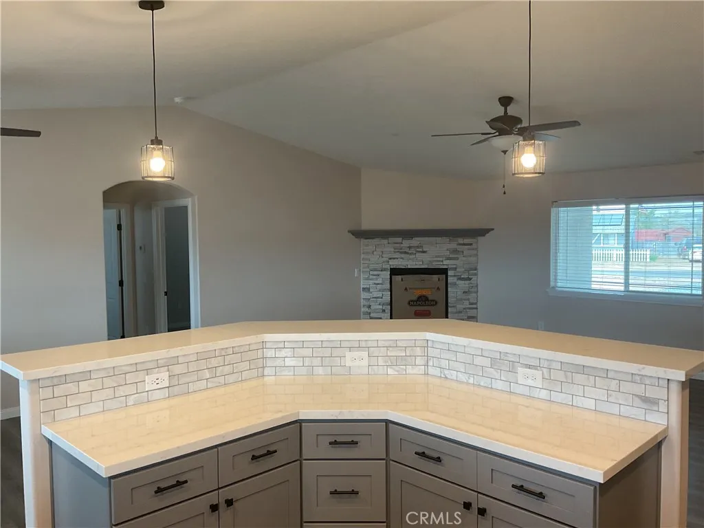 20997 Valencia Street, Apple Valley, California 92308 home-pic-22