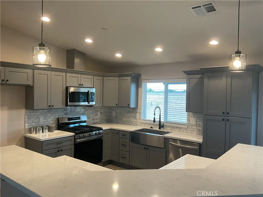 20997 Valencia Street, Apple Valley, California 92308 home-pic-21