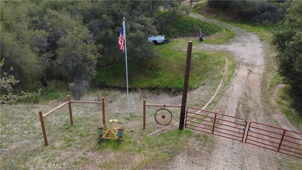 38967 Deerbrook Ln, Squaw Valley, California 93675 home-pic-45