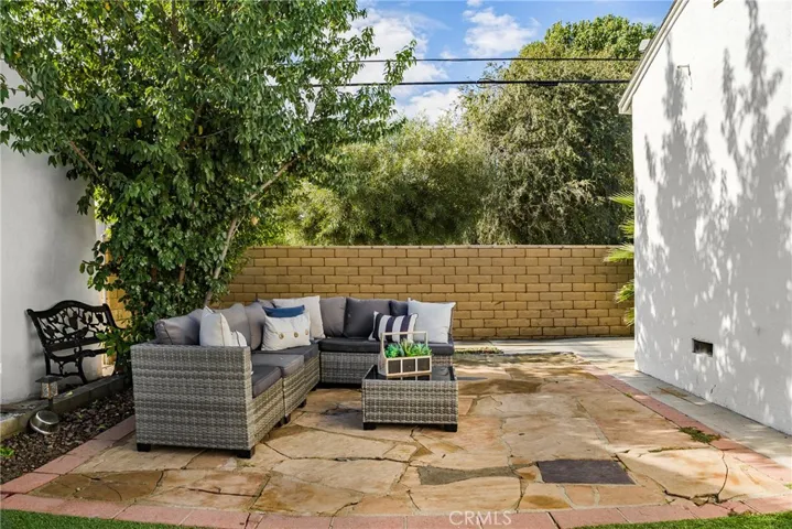 16154 Gilmore, Van Nuys, California 91406