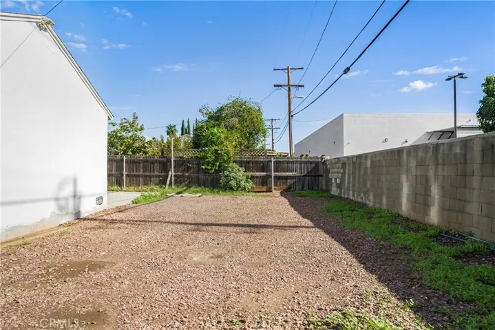 16154 Gilmore, Van Nuys, California 91406