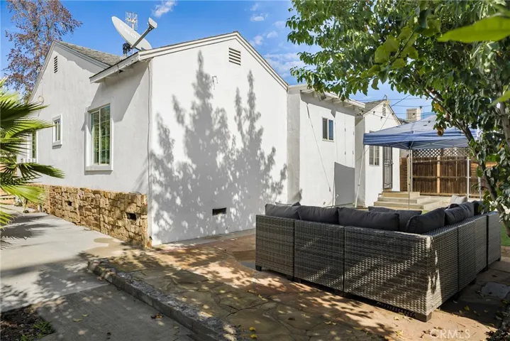 16154 Gilmore, Van Nuys, California 91406