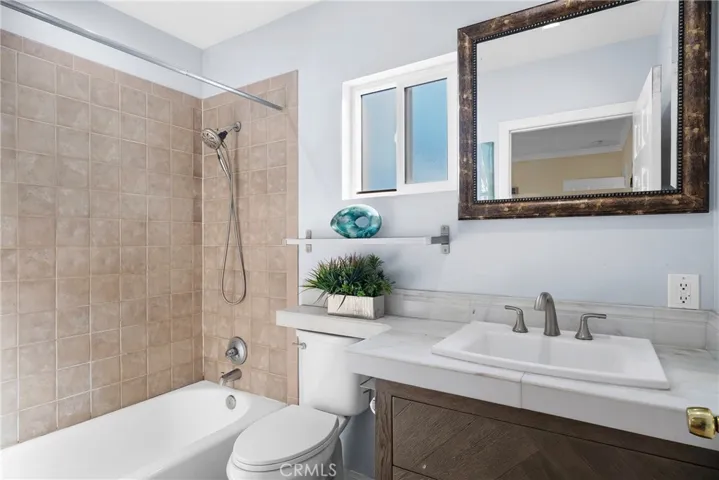 16154 Gilmore, Van Nuys, California 91406