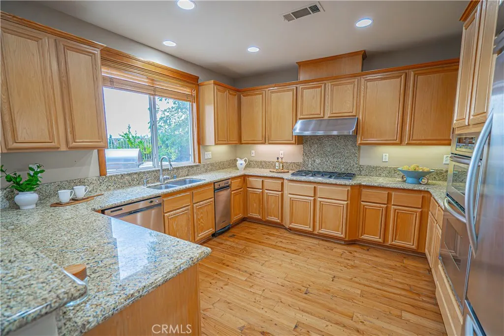 28419 Hidden Hills, Santa Clarita, California 91390 home-pic-15