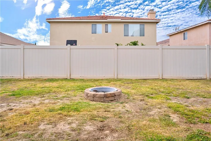 517 Louisville, Hemet, California 92545