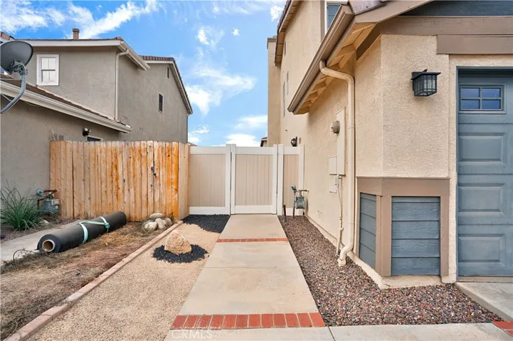 517 Louisville, Hemet, California 92545
