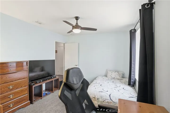 517 Louisville, Hemet, California 92545