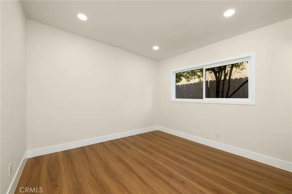 5611 Babbitt, Encino, California 91316 home-pic-21