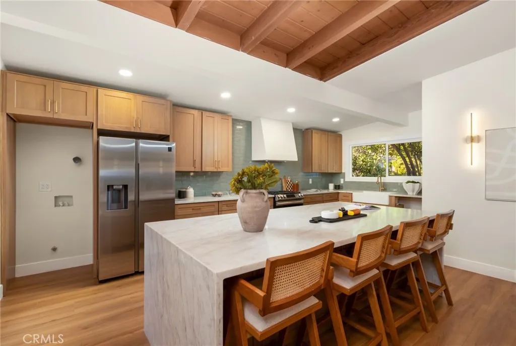 5611 Babbitt, Encino, California 91316 home-pic-7