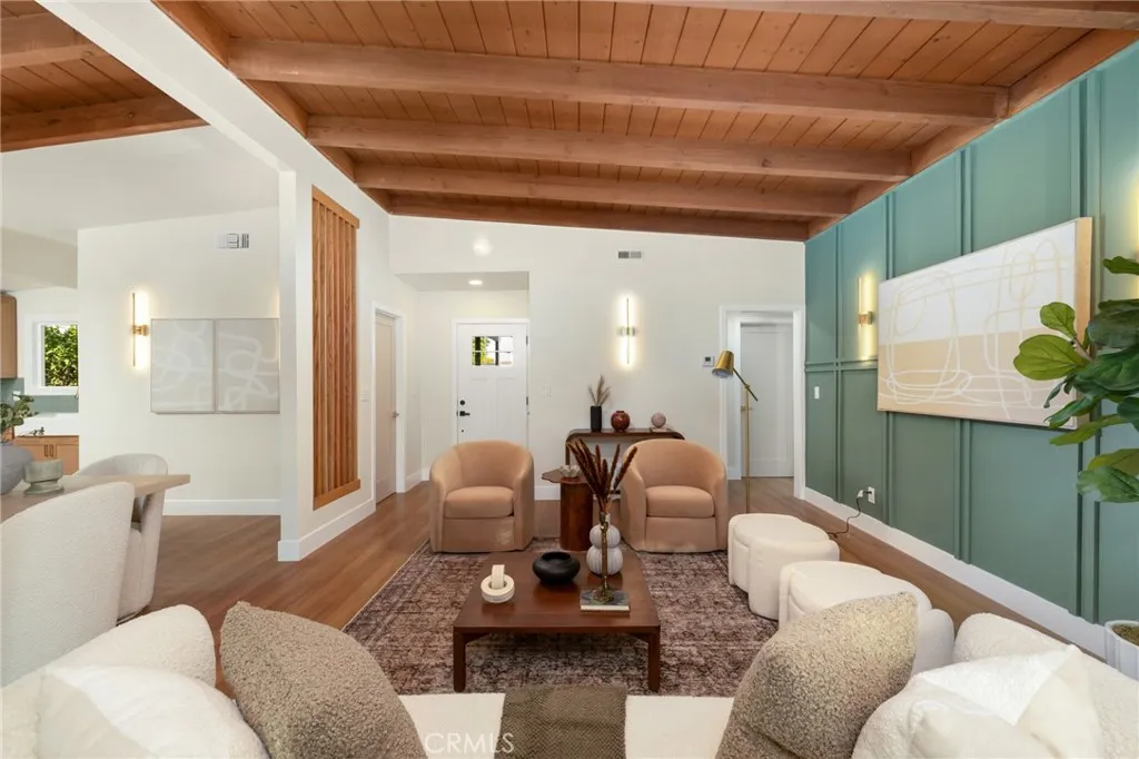 5611 Babbitt, Encino, California 91316 home-pic-12