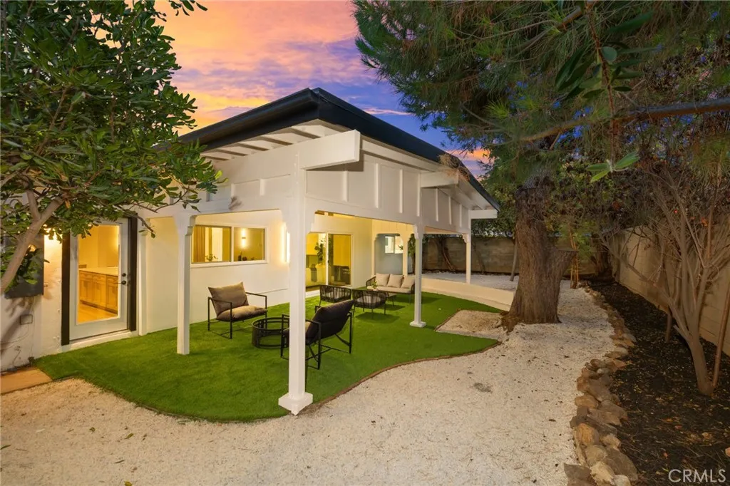 5611 Babbitt, Encino, California 91316 home-pic-29
