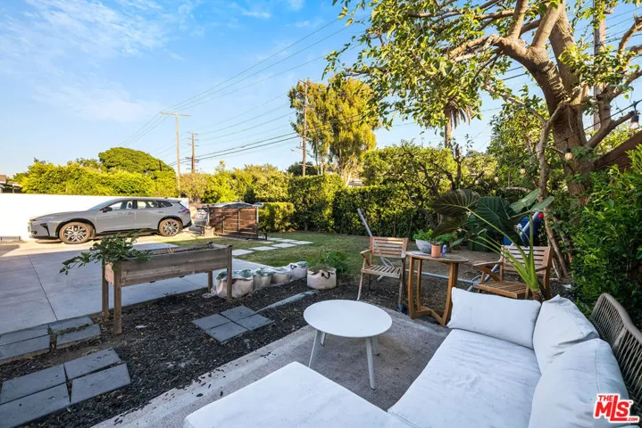 1591 Yosemite Drive, Los Angeles, California 90041