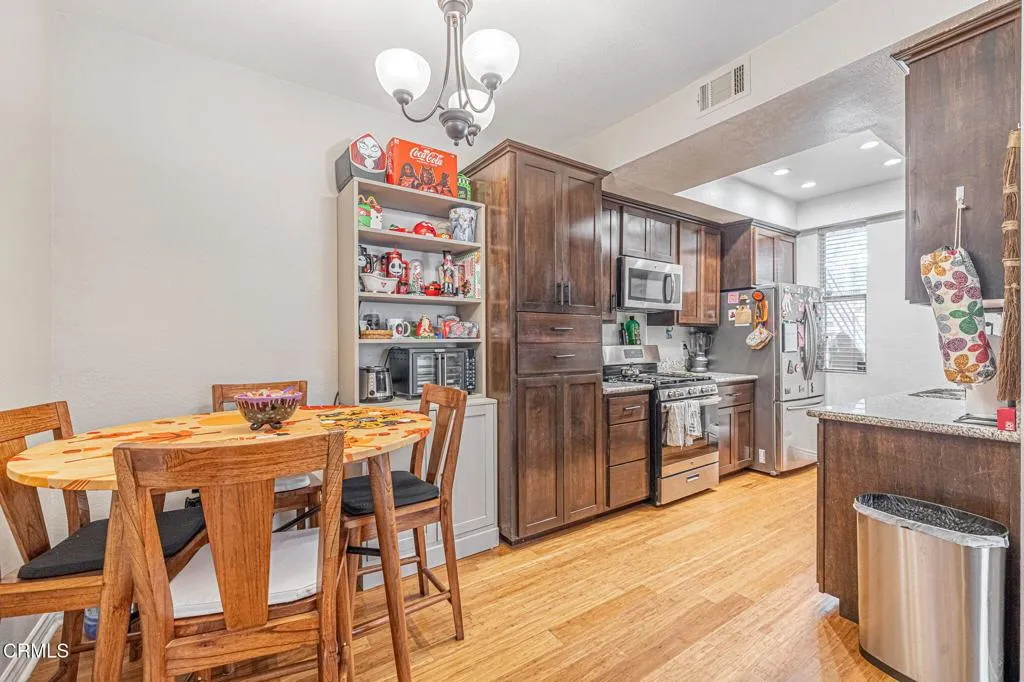 2821 W Avenue K12 218, Lancaster, California 93536 home-pic-6