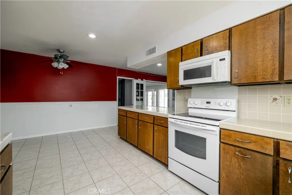 28670 Portsmouth, Menifee, California 92586 home-pic-16