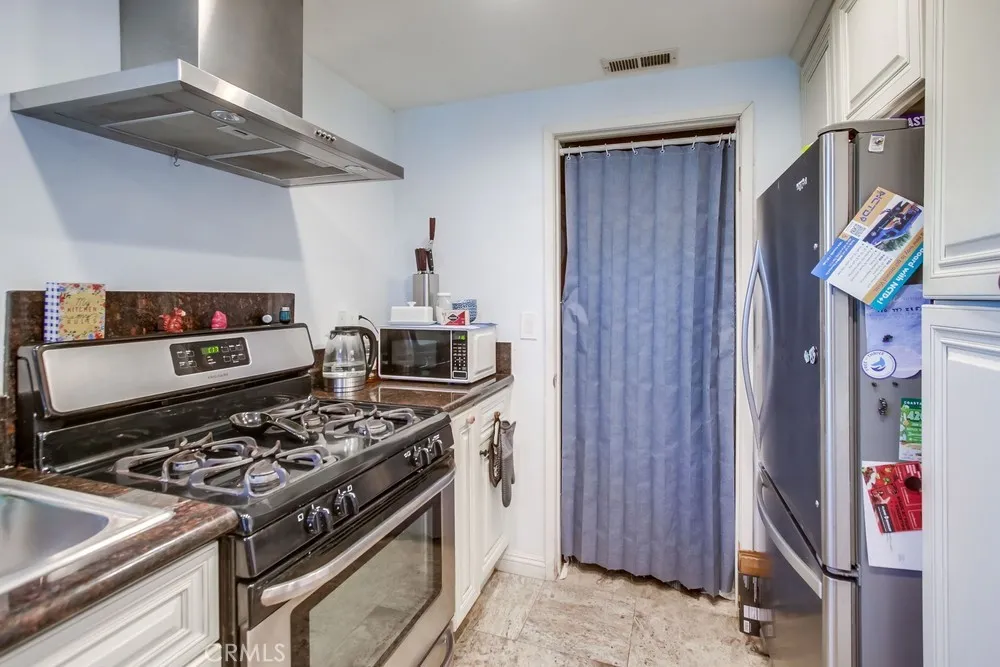 1059 Shadowridge Drive 1, Vista, California 92081 home-pic-12