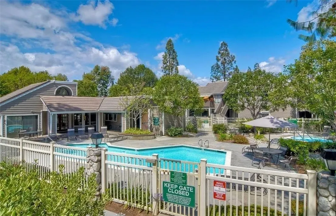 1059 Shadowridge Drive 1, Vista, California 92081 home-pic-38