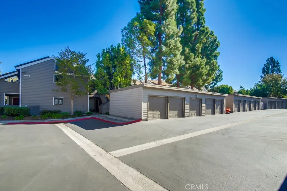 1059 Shadowridge Drive 1, Vista, California 92081 home-pic-35