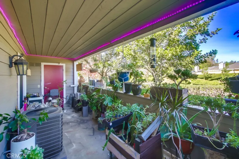 1059 Shadowridge Drive 1, Vista, California 92081 home-pic-27