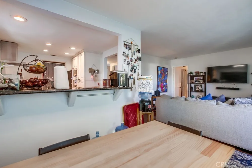 1059 Shadowridge Drive 1, Vista, California 92081 home-pic-10