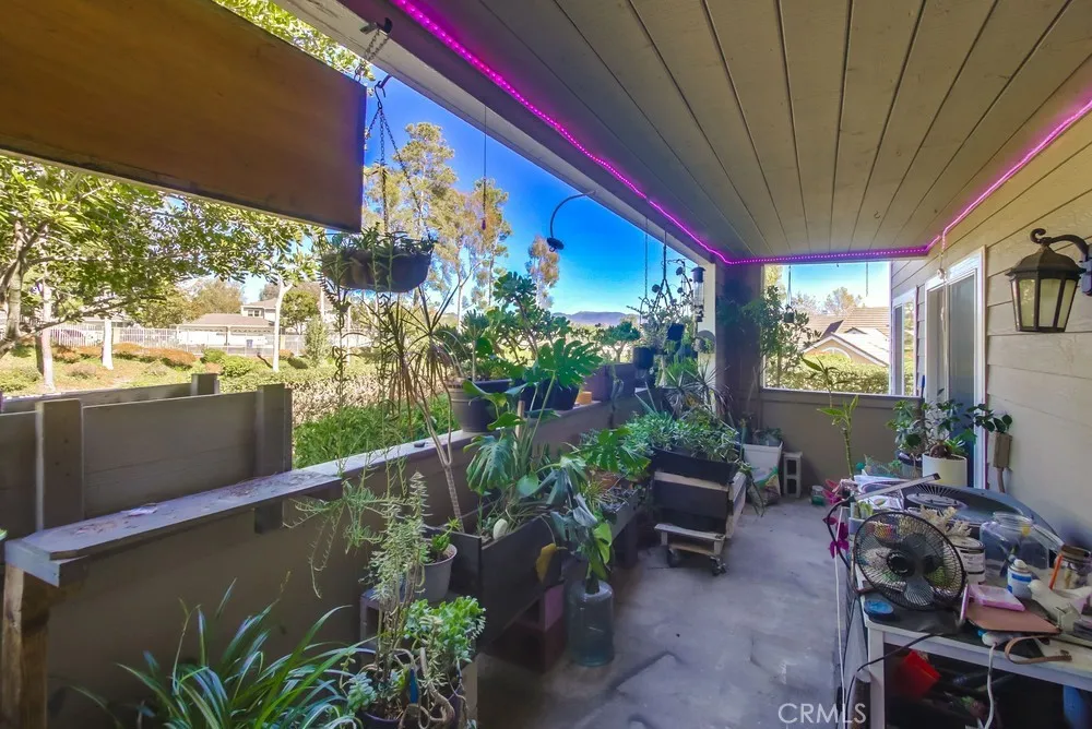 1059 Shadowridge Drive 1, Vista, California 92081 home-pic-28