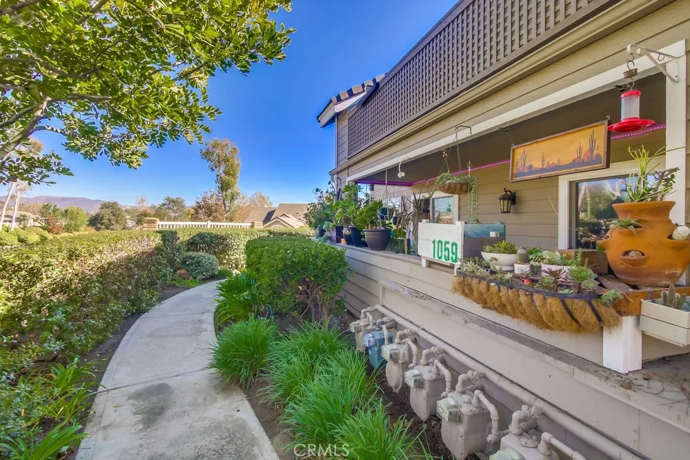 1059 Shadowridge Drive 1, Vista, California 92081 home-pic-29