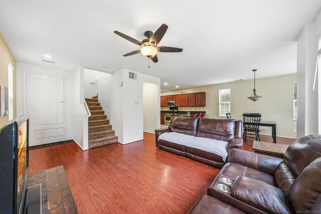 31889 Red Pine Way, Temecula, California 92592 home-pic-1