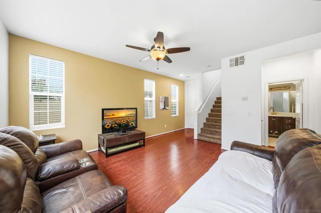 31889 Red Pine Way, Temecula, California 92592 home-pic-2