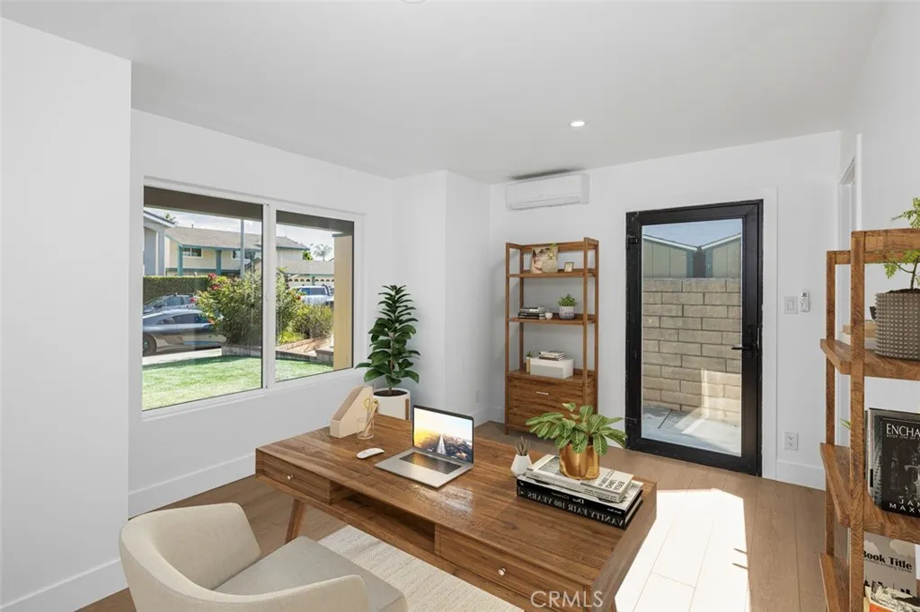 20401 Allport, Huntington Beach, California 92646 home-pic-10
