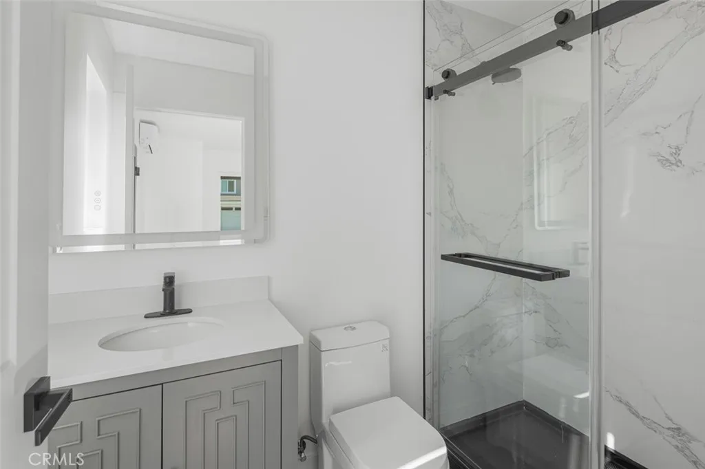 20401 Allport, Huntington Beach, California 92646 home-pic-11
