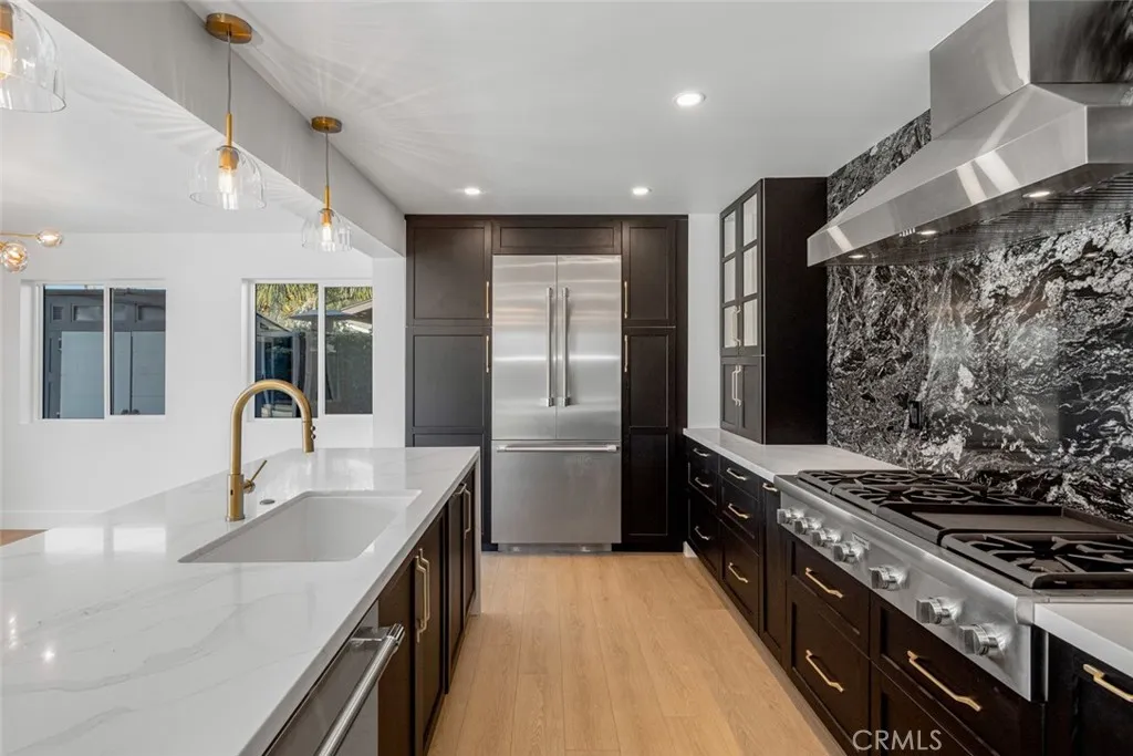 20401 Allport, Huntington Beach, California 92646 home-pic-4