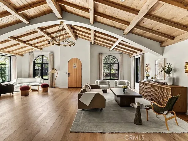 738 San Lorenzo, Santa Monica, California 90402