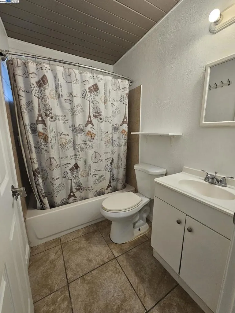 39 Harbor Dr, Bay Point, California 94565 home-pic-8