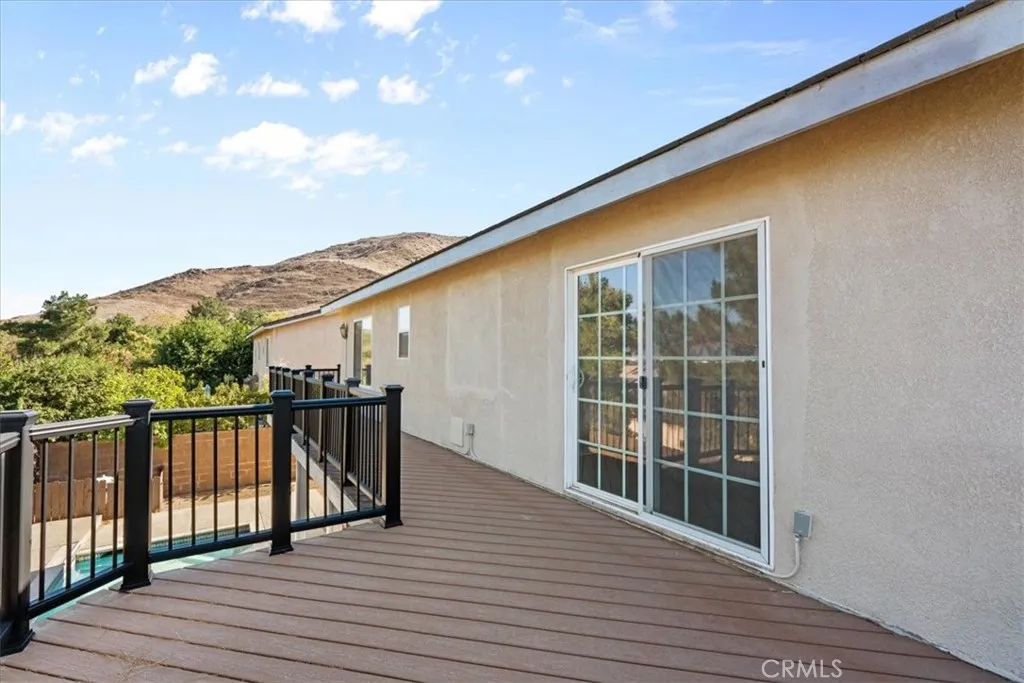 17060 La Vida Court, Fontana, California 92337 home-pic-31