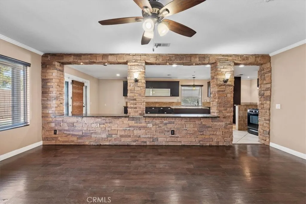 17060 La Vida Court, Fontana, California 92337 home-pic-12