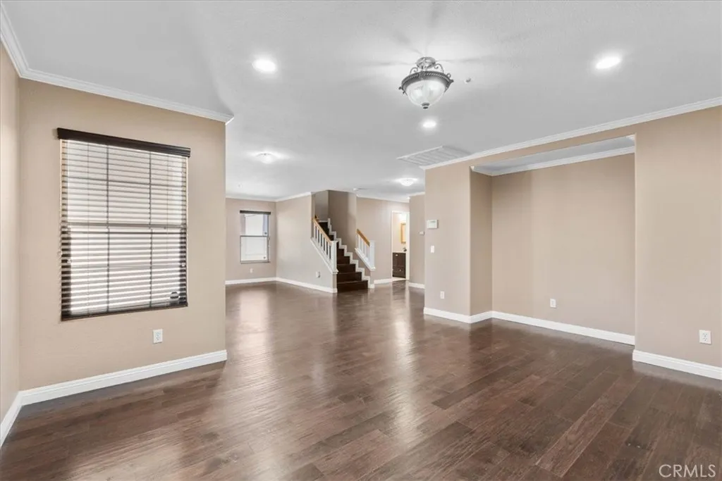 17060 La Vida Court, Fontana, California 92337 home-pic-6