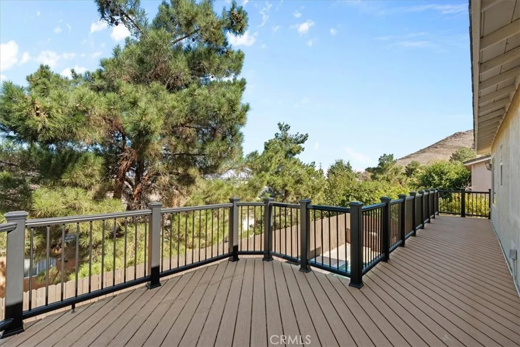 17060 La Vida Court, Fontana, California 92337 home-pic-30