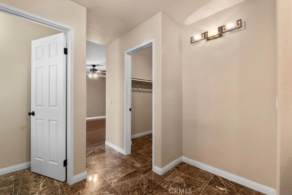 17060 La Vida Court, Fontana, California 92337 home-pic-24