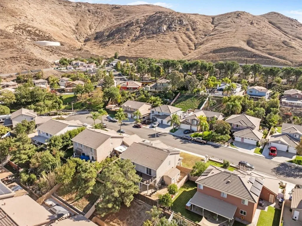 17060 La Vida Court, Fontana, California 92337 home-pic-40
