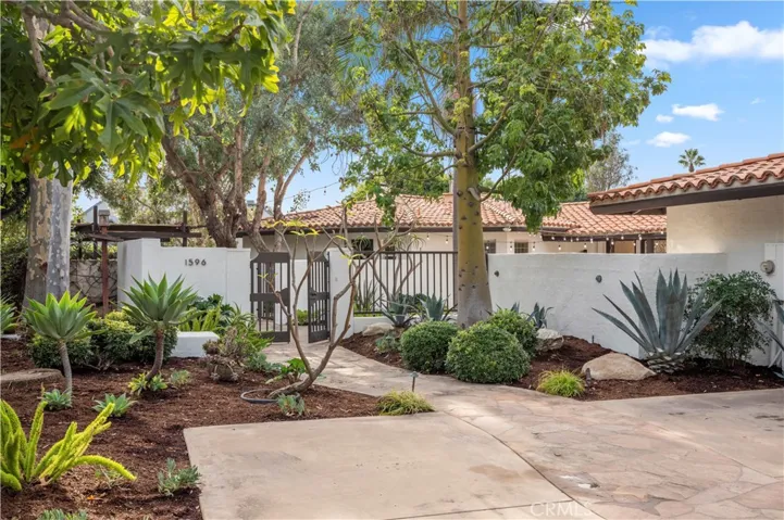 1596 Se Skyline Drive, North Tustin, California 92705