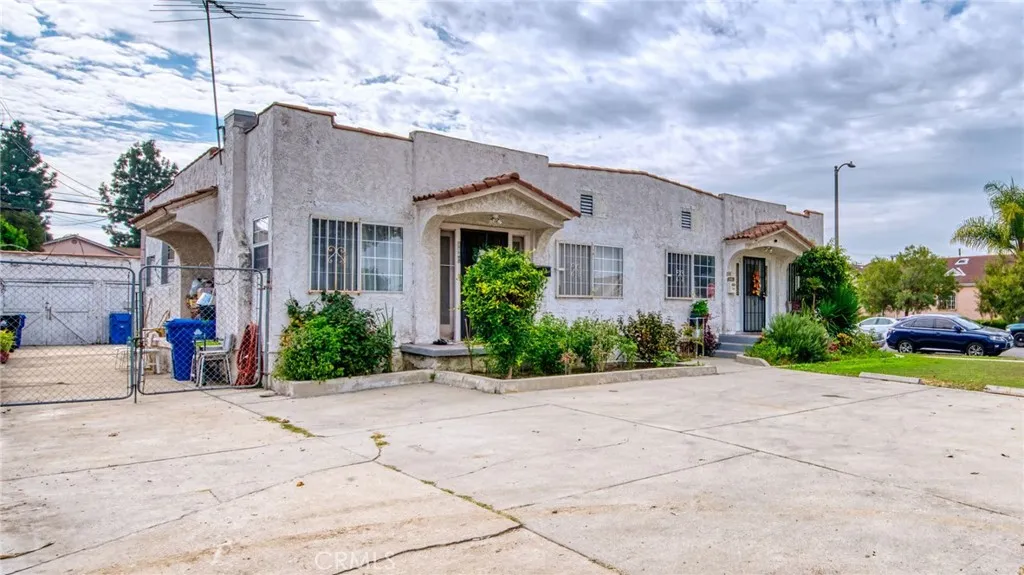 3982 S Gramercy, Los Angeles, California 90062 home-pic-19