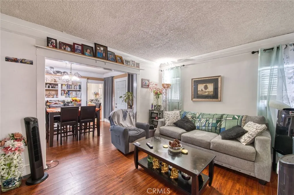 3982 S Gramercy, Los Angeles, California 90062 home-pic-2