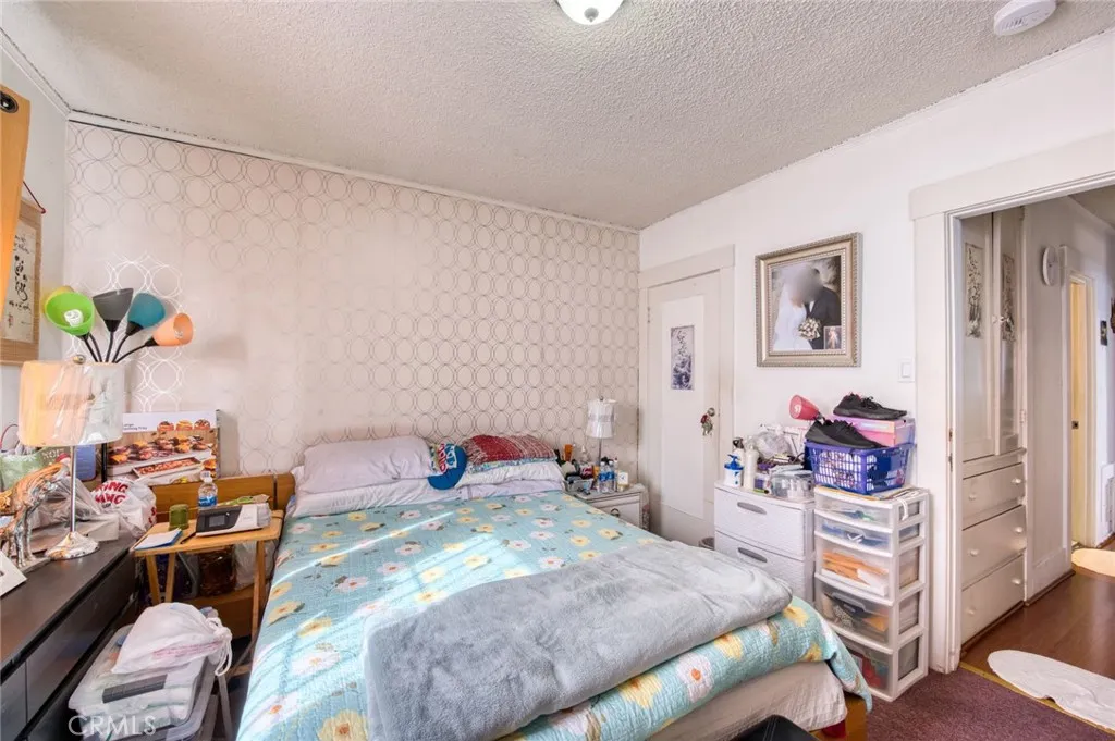 3982 S Gramercy, Los Angeles, California 90062 home-pic-16