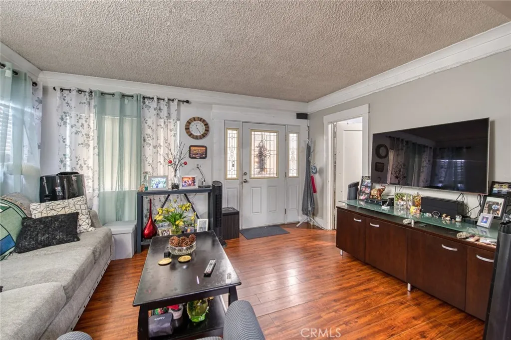 3982 S Gramercy, Los Angeles, California 90062 home-pic-3