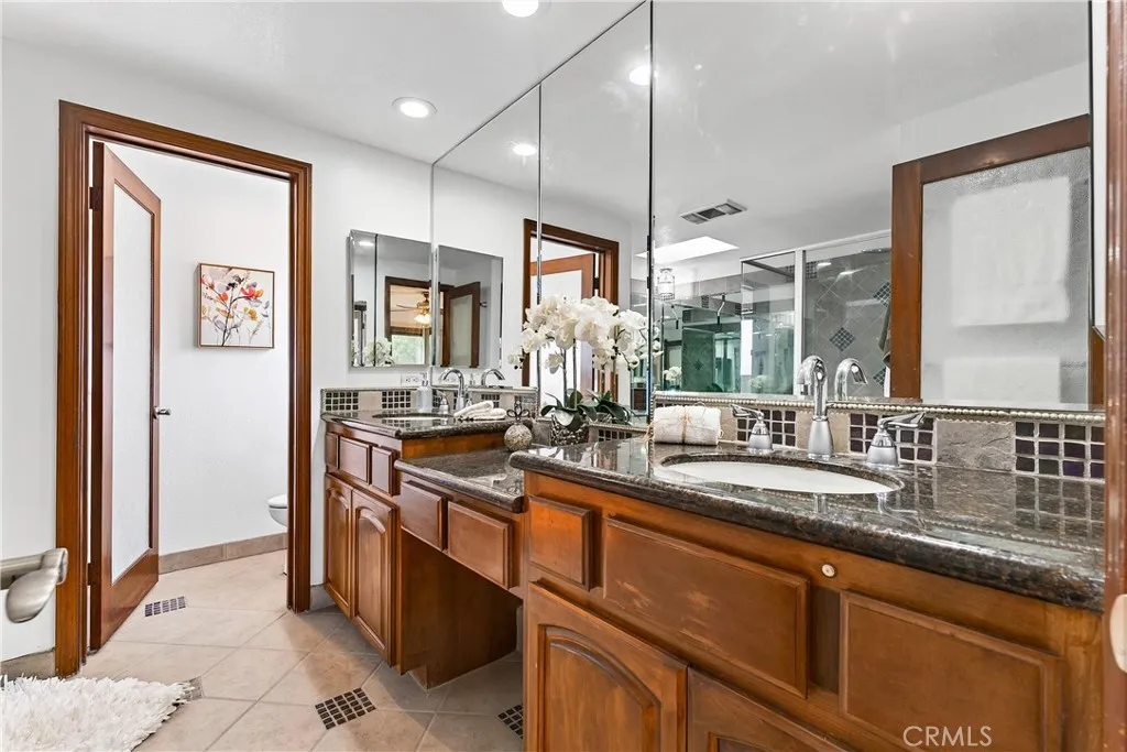 663 Lausinda Avenue, Long Beach, California 90803 home-pic-37