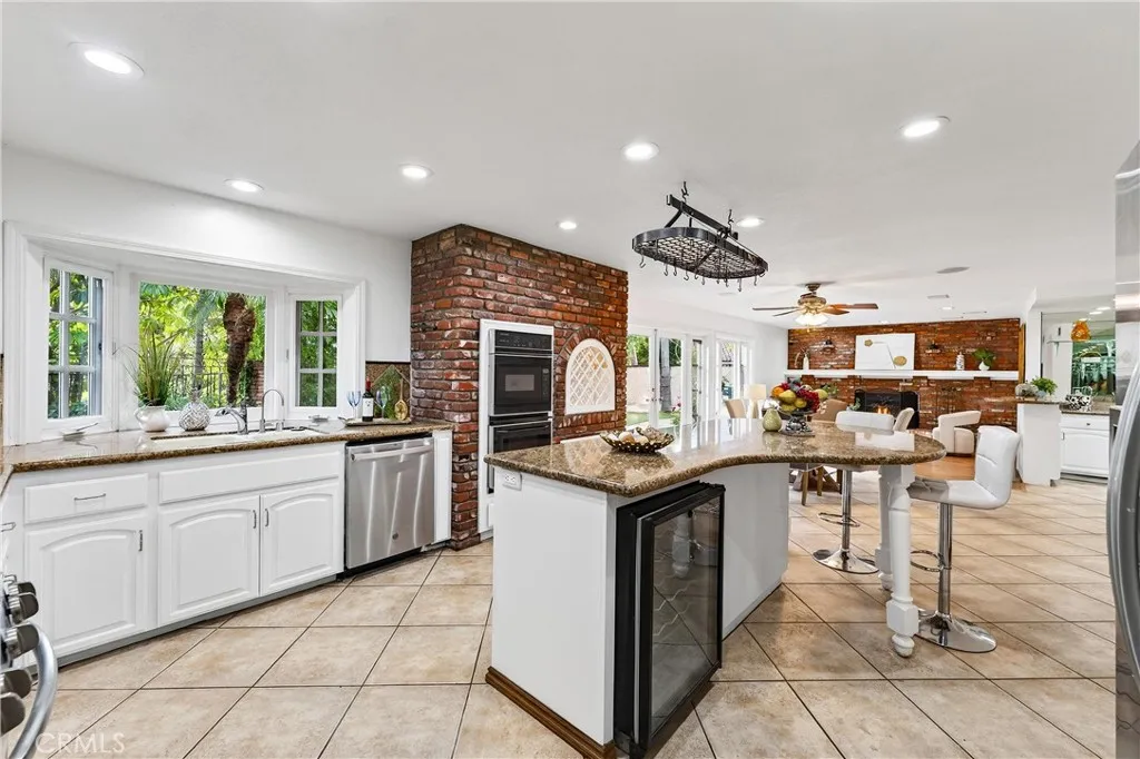 663 Lausinda Avenue, Long Beach, California 90803 home-pic-18